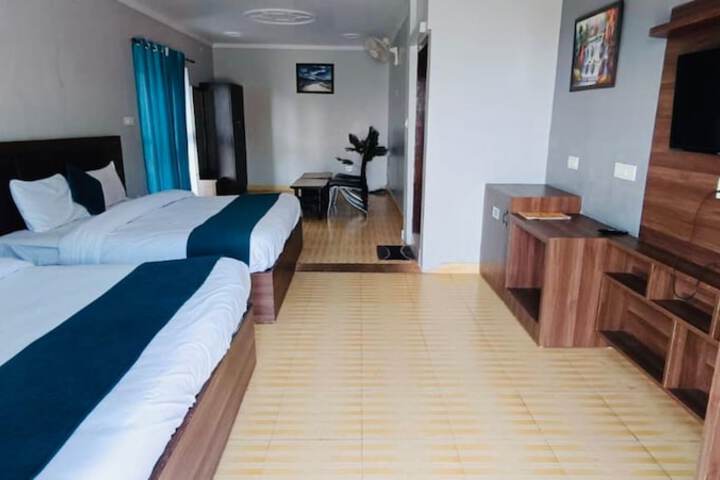 Room 32 of 64