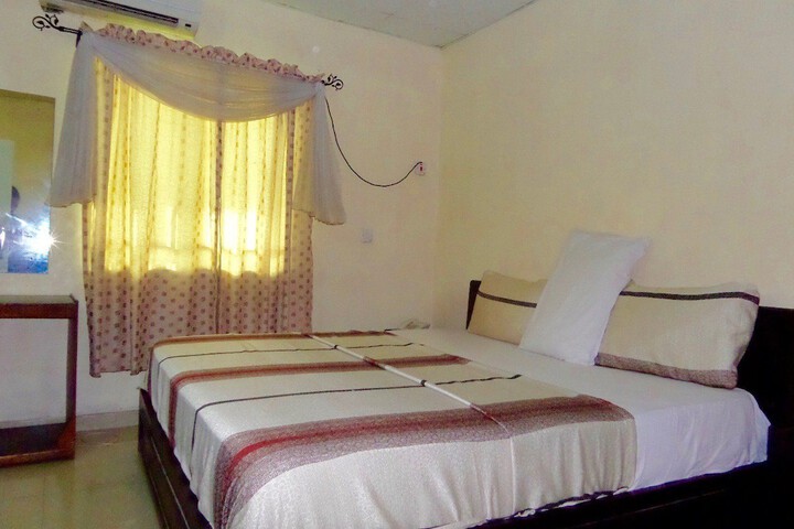 Room 8 of 25