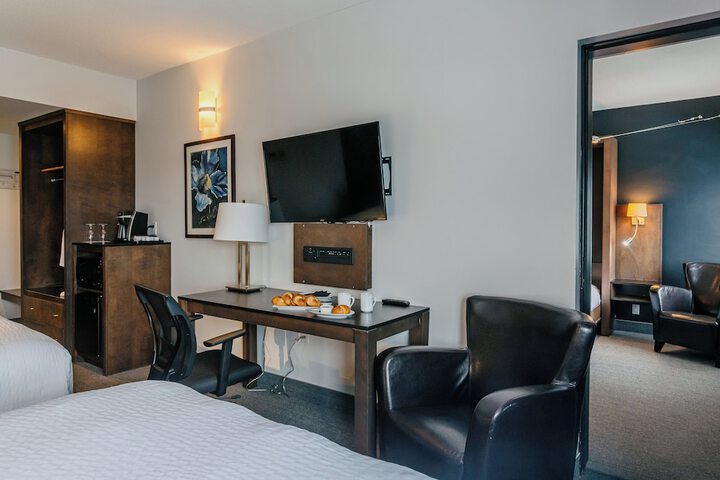 Room 32 of 86