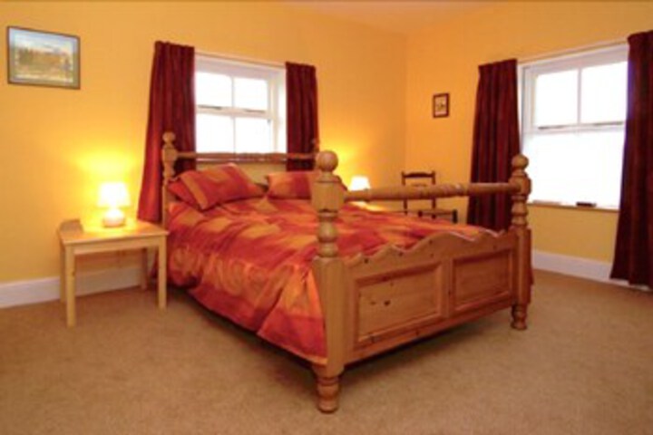 Room 14 of 18