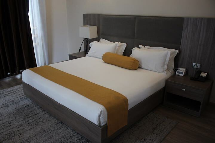 Room 27 of 60