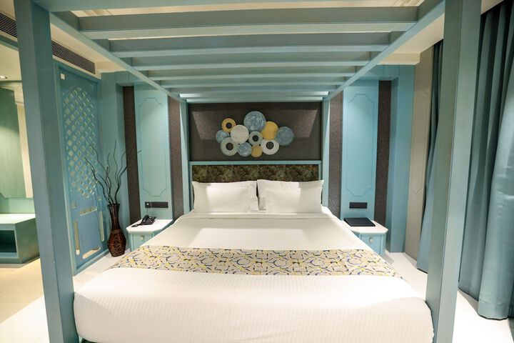 Room 7 of 70