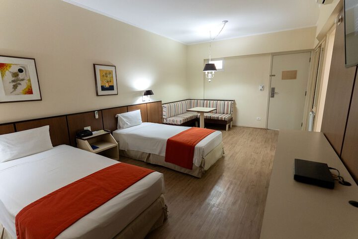 Room 25 of 78