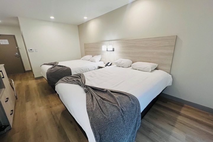 Room 7 of 16