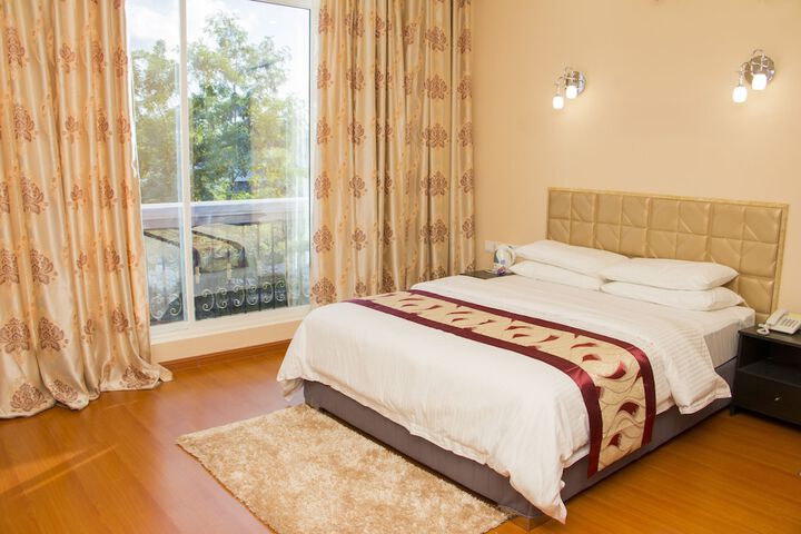 Room 4 of 21