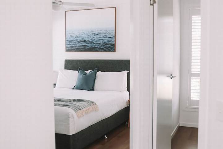 Room 25 of 133