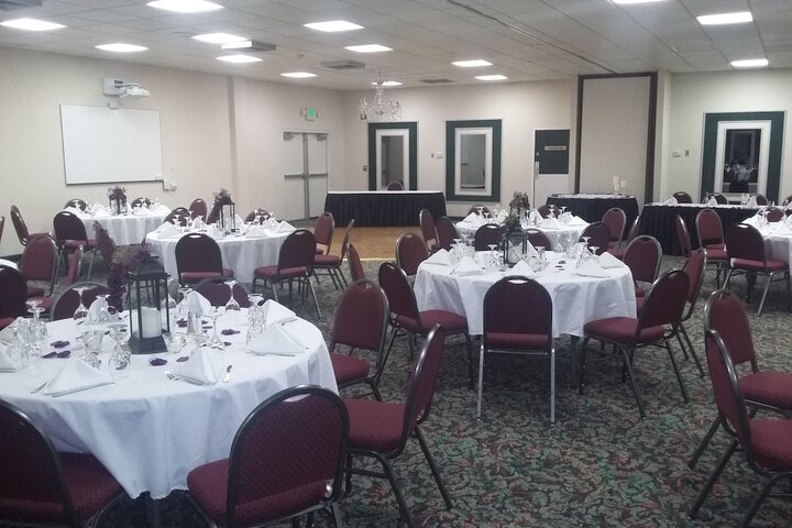 Ballroom/Hall 62 of 71