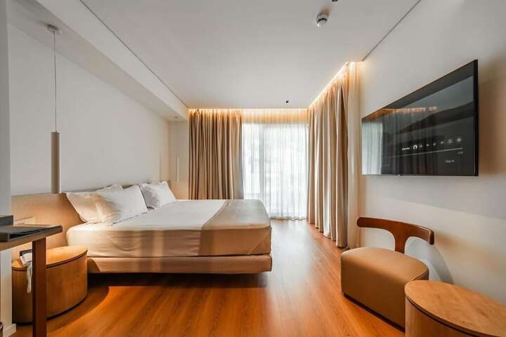 Room 15 of 97