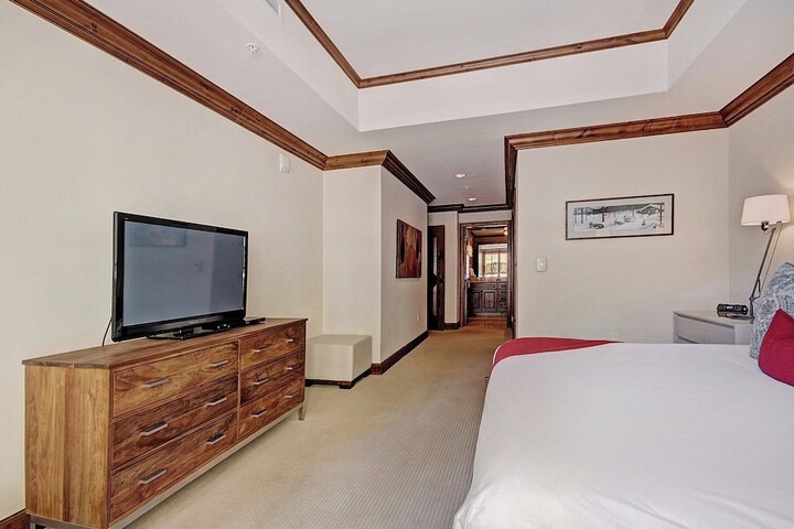 Room 126 of 569
