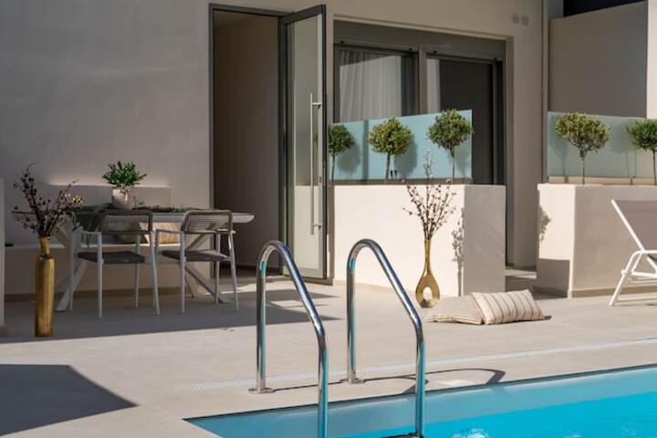 Pool 59 of 68