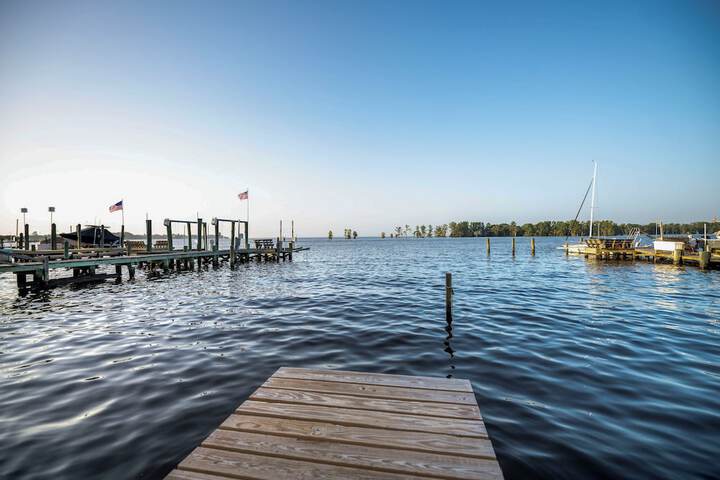Waterfront Edenton Bay Cottage - Walk to Dtwn