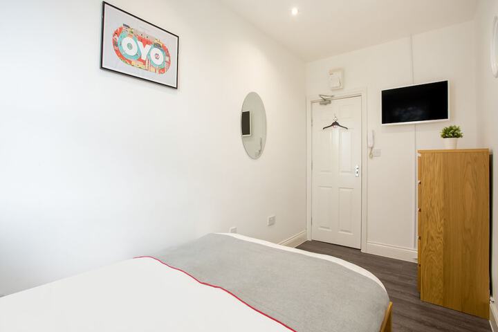 Room 7 of 37