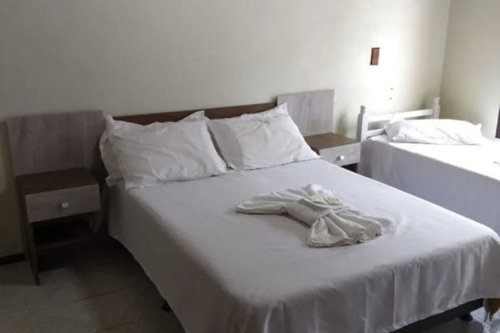 Room 4 of 10