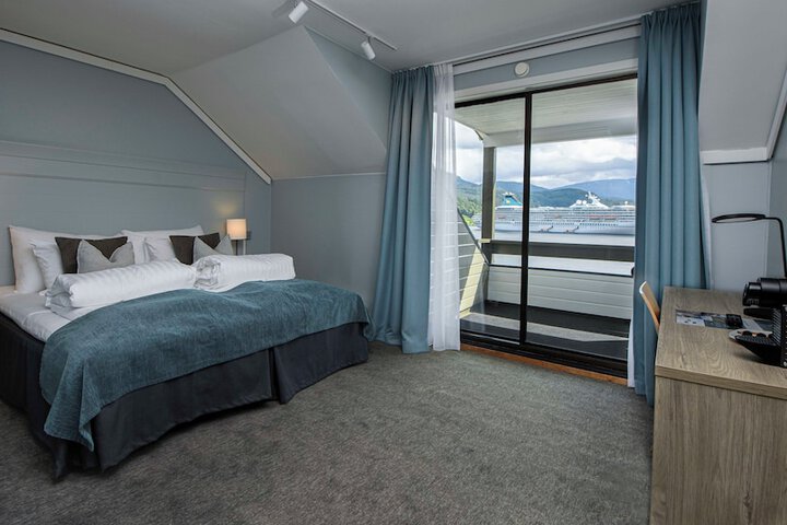 Room 10 of 41