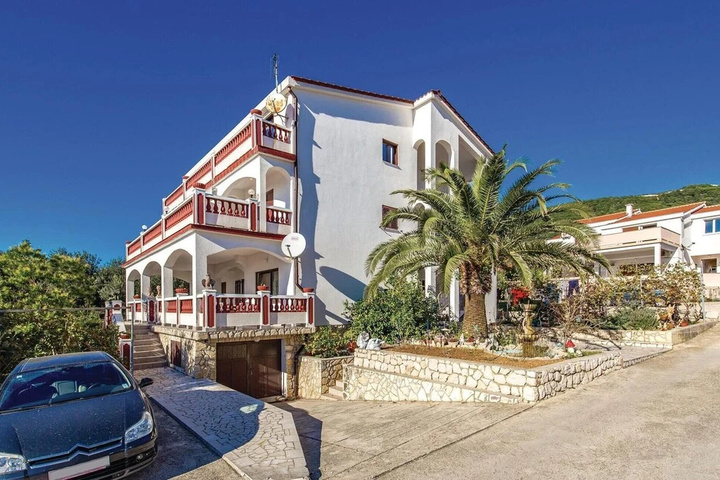 Beautiful Home in Banjol With Wifi and 2 Bedrooms
