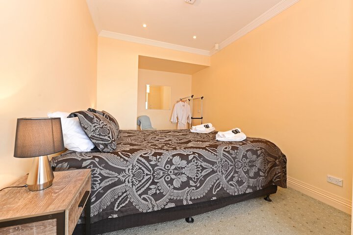 Room 2 of 24