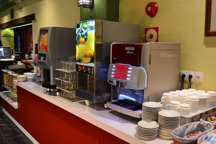 Breakfast/Coffee Service 47 of 92