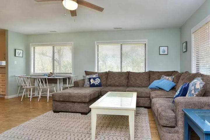 Room 2 of 19