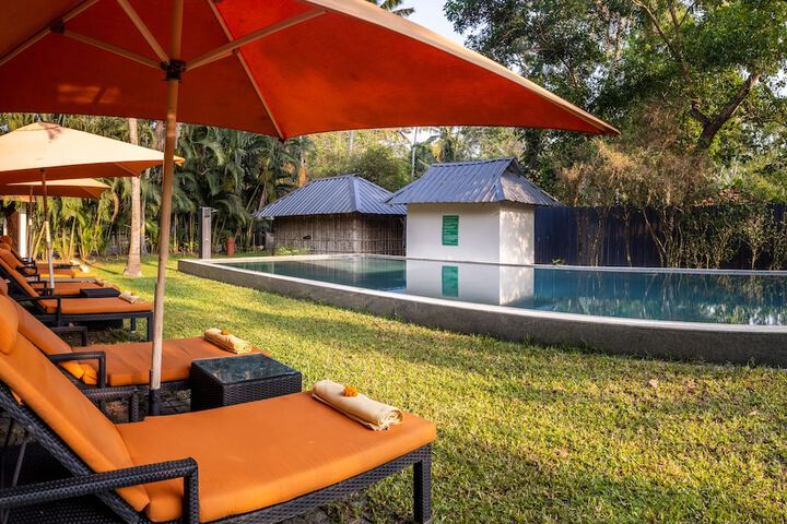 Pool 64 of 138