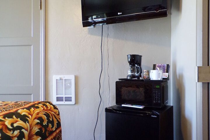 Room 10 of 101