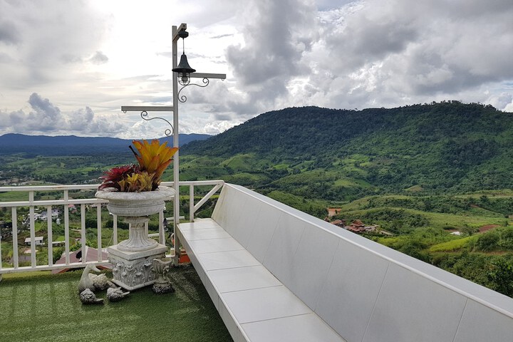 Baanmorkburi Resort
