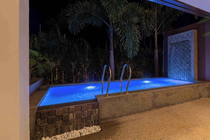 Pool 11 of 26