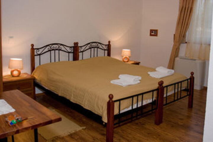 Room 14 of 22