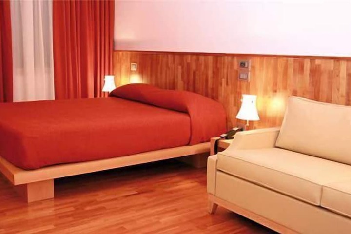Room 12 of 53