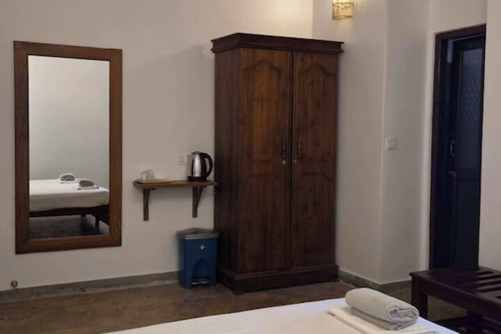 Room 25 of 72