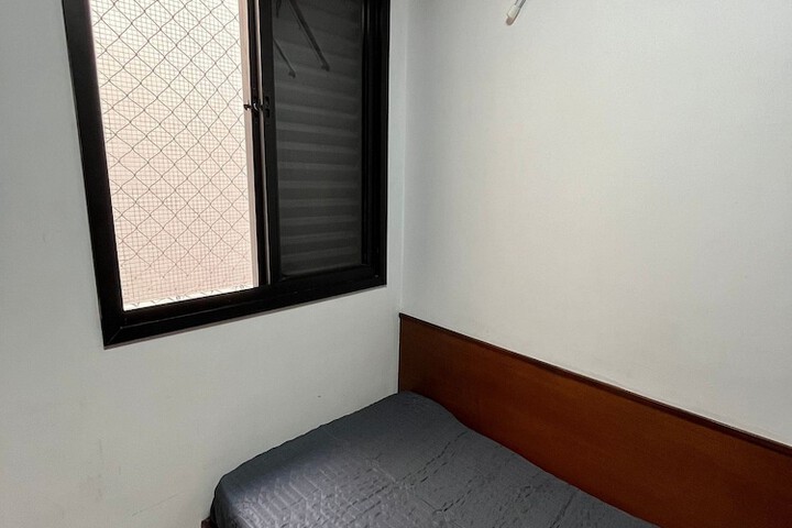 Room 37 of 487