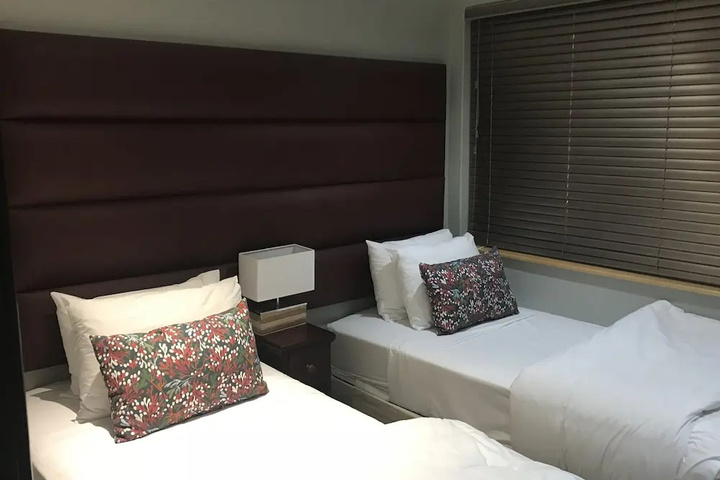 Room 2 of 18