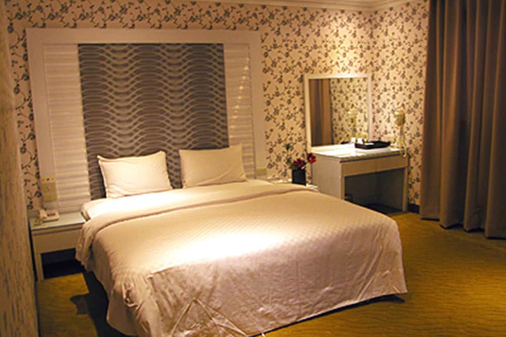 Room 7 of 39