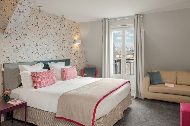 Room 10 of 43