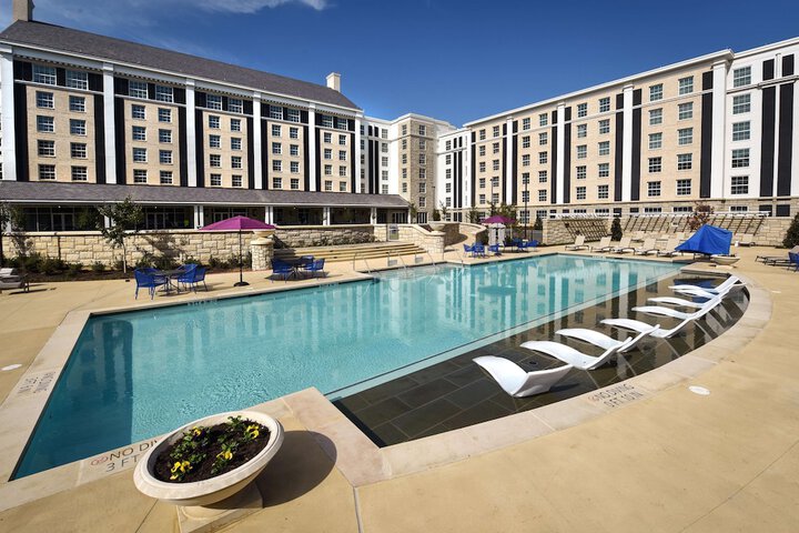 Private pool