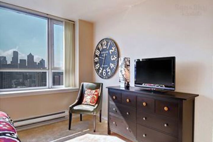 Room 9 of 23