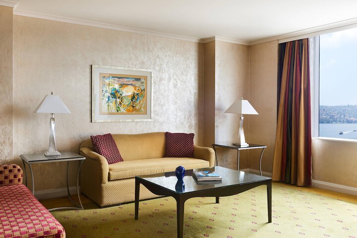 Room 33 of 124