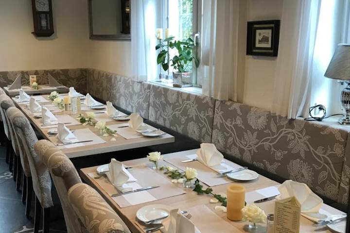 Dining 62 of 77