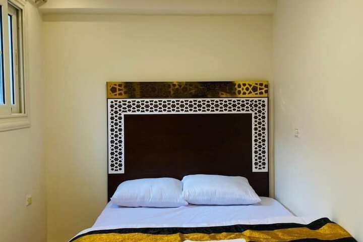 Room 9 of 31