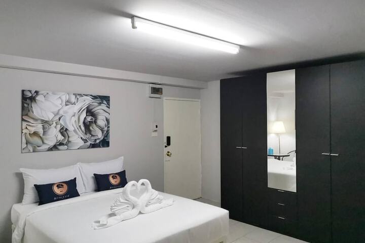 Room 11 of 39