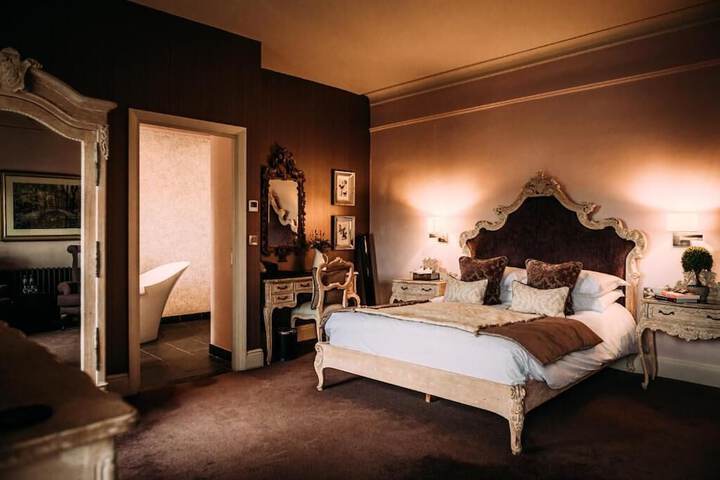 Room 10 of 55