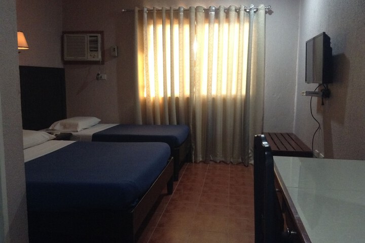 Room 17 of 35