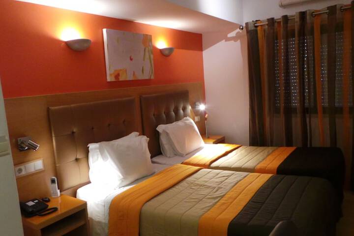 Room 4 of 37