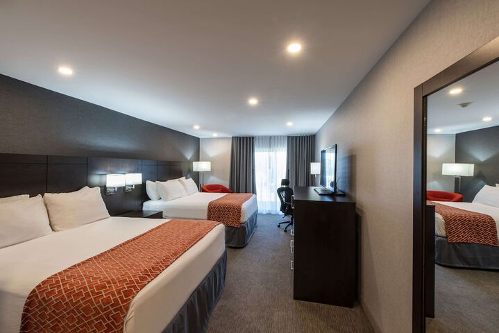 2 Queen Beds Deluxe Room (16 of 16)