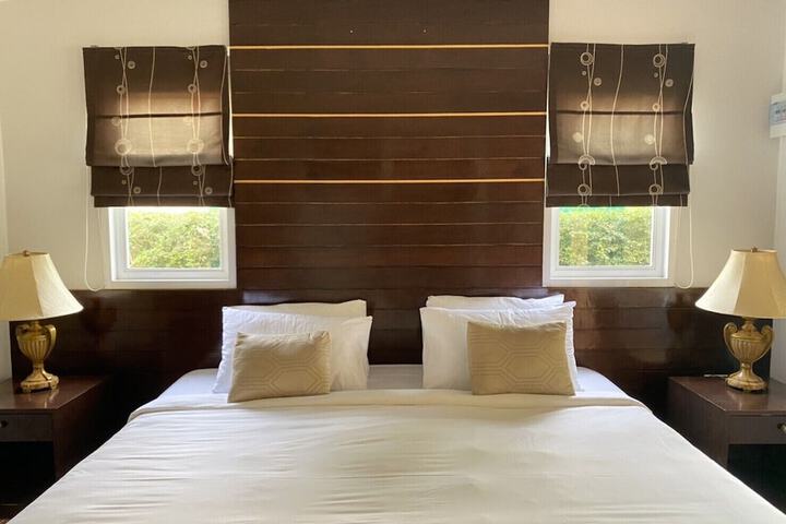 Room 3 of 60