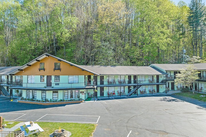 Hotel 64 of 65