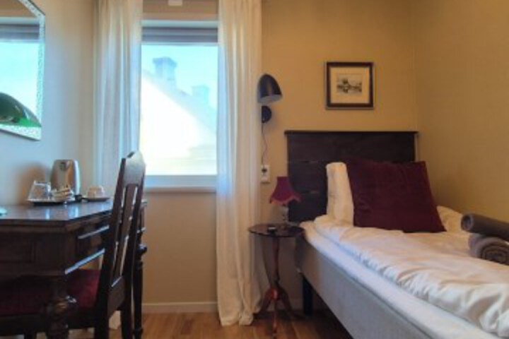 Room 63 of 138