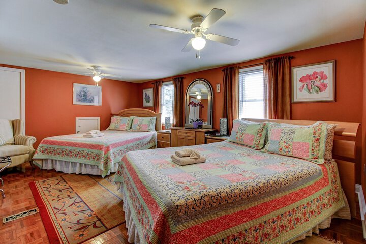 Room 3 of 38