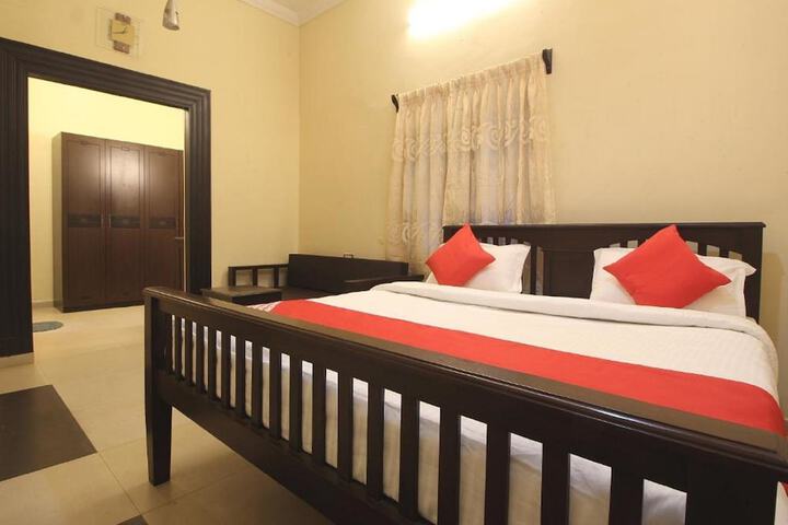 Room 4 of 27