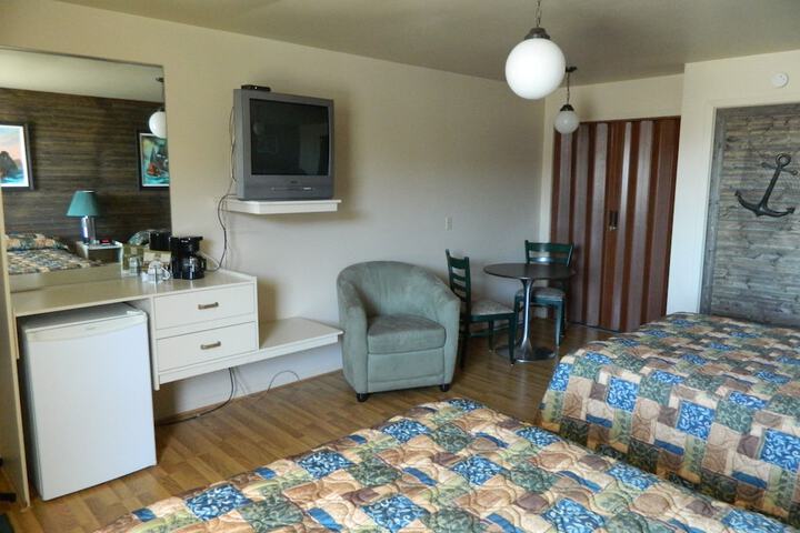 Room 8 of 34