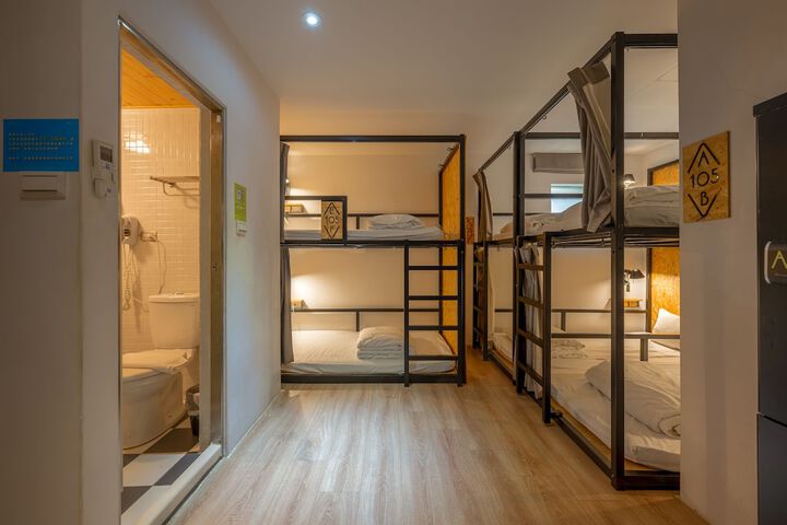 Room 13 of 45